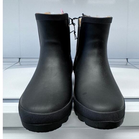 NWT!! "CHOOKA" Rubber Ankle Boots, Size 6, Classic Chelsea Boot, Rainboot - Picture 1 of 7